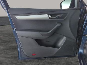 Skoda Karoq 1.6 TDI SE DSG (115 ps) - 17IN ALLOYS - SD CARD MEDIA INPUT