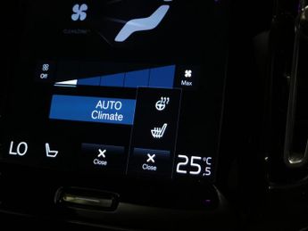 Volvo XC40 1.5h T5 Recharge 10.7kWh Ultimate Dark Plug-in (262 ps) - HK AUD