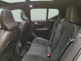 Volvo XC40 1.5h T5 Recharge 10.7kWh Ultimate Dark Plug-in (262 ps) - HK AUD