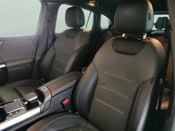 Mercedes-Benz GLA 1.3 GLA250e 15.6kWh Exclusive Edition Plug-in 8G-DCT (218 ps) - 