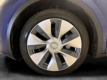 Tesla Model Y (Dual Motor) Long Range 4WDE (384 bhp) - HEATED STEERING