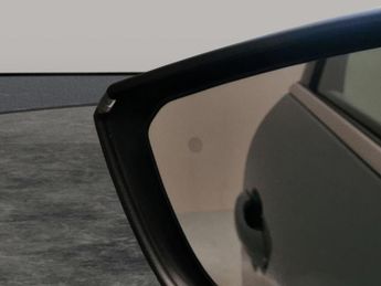 Citroen e-C4 50kWh Shine (136 ps) - REVERSE CAM - HEATED STEERING - BLIND SPO