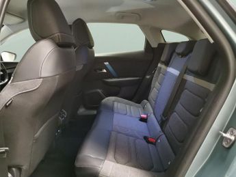 Citroen e-C4 50kWh Shine (136 ps) - REVERSE CAM - HEATED STEERING - BLIND SPO