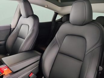 Tesla Model Y SUV RWD (346 ps) - KEYLESS ENTRY - 360 CAM - LED