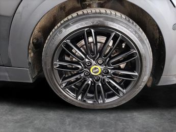 Mini Electric Hatch Cooper SE 32.6kWh Level 3 (184 ps) - CARPLAY - PARK ASSIST - LED