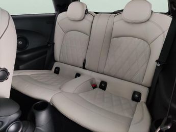 Mini Electric Hatch Cooper SE 32.6kWh Level 3 (184 ps) - CARPLAY - PARK ASSIST - LED