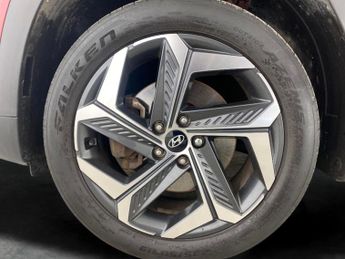 Hyundai Tucson 1.6 h T-GDi Premium (230 ps) - NAV - HEATED STEERING - BLIND SPO
