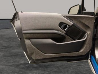 BMW i3 33kWh (170 ps) - HEATED SEATS - NAV - RAPID CHARGE PREPARATION