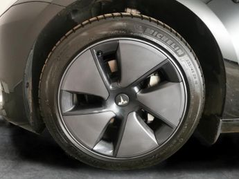 Tesla Model 3 Saloon RWD (241 bhp) - PARK ASSIST - LED - REVERSE CAM