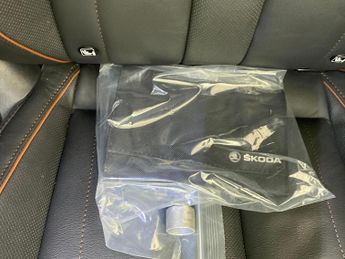 Skoda Enyaq 62kWh 60 (179 ps) - NAV - WIFI - BLUETOOTH