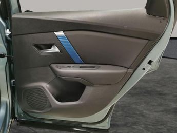 Citroen e-C4 50kWh Shine (136 ps) - REVERSE CAM - HEATED STEERING - BLIND SPO