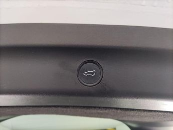 Tesla Model Y SUV RWD (346 ps) - KEYLESS ENTRY - 360 CAM - LED