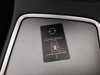 Tesla Model Y SUV RWD (346 ps) - KEYLESS ENTRY - 360 CAM - LED