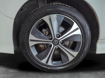 Nissan Leaf 40kWh Tekna (150 ps) - NAV - HEATED SEATS - ALCANTARA