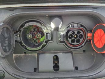 Nissan Leaf 40kWh Tekna (150 ps) - NAV - HEATED SEATS - ALCANTARA