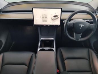 Tesla Model Y SUV RWD (346 ps) - KEYLESS ENTRY - 360 CAM - LED