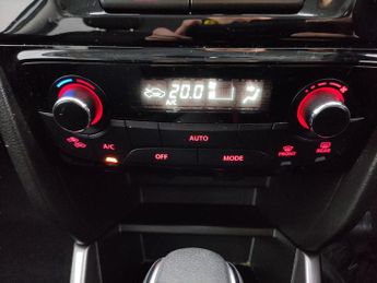 Suzuki Vitara 1.5 SZ-T AGS (115 ps) - LANE DEPARTURE  - BLUETOOTH - SPEED LIMI