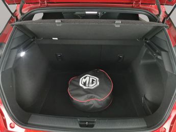 MG Mg4 51kWh SE (170 ps) - BLUETOOTH - DRIVING MODES - SPEED LIMIT RECO