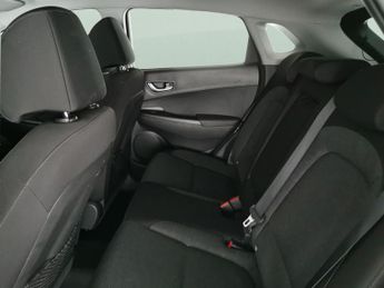 Hyundai Kona 64kWh Premium (10.5kW Charger) (204 ps) - LED - REVERSE CAM - NA