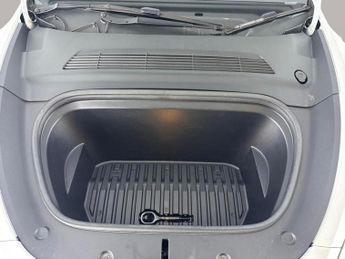 Tesla Model Y SUV RWD (346 ps) - LED - REVERSE CAM - NAV