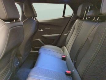 Peugeot E-2008 50kWh GT (7kW Charger) (136 ps) - LED - REVERSE CAM - NAV