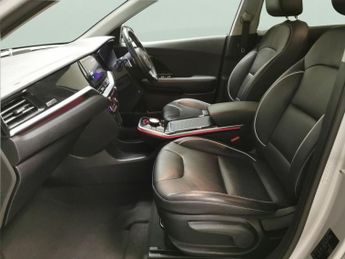 Kia Niro 64kWh 4 (201 bhp) - HEATED STEERING - LANE DEPARTURE  - HEAT PUM