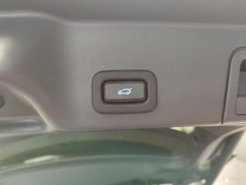 Land Rover Range Rover Evoque 2.0 D180 MHEV First Edition 4WD (180 ps) - PARK ASSIST - LED