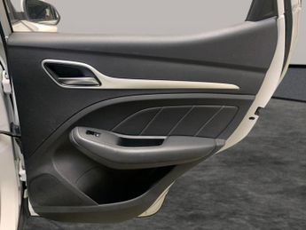 MG MG ZS 44.5kWh Exclusive (143 ps) - HEATED SEATS - NAV - BLIND SPOT ASS