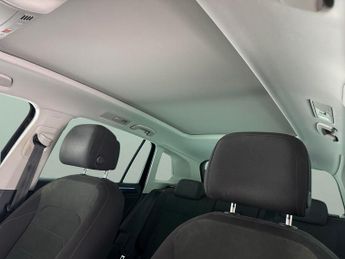 Volkswagen Tiguan 1.5 TSI Elegance DSG (150 ps) - KEYLESS ENTRY - PARK ASSIST - RE