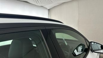 Volkswagen ID.4 Pure 52kWh Life (148 ps) - BLIND SPOT ASSIST - BLUETOOTH - WIREL