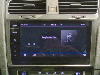 Volkswagen E-golf 35.8kWh e-Golf (136 ps) - LED - BLUETOOTH - PARK SENSORS