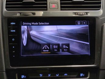 Volkswagen E-golf 35.8kWh e-Golf (136 ps) - LED - BLUETOOTH - PARK SENSORS