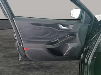 Ford Focus 1.0T EcoBoost MHEV ST-Line X DCT (155 ps) - LED - REVERSE CAM - 