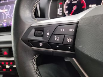 Seat Ibiza 1.0 TSI XCELLENCE Lux DSG (110 ps) - REVERSE CAM - NAV - BLUETOO