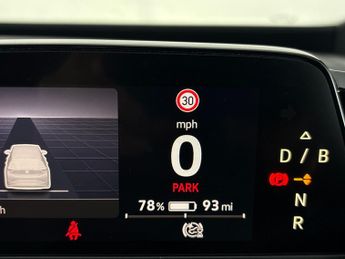 Volkswagen ID.3 Pro 58kWh Family (145 ps) - NAV - ASSISTANCE PACK - COMFORT PACK