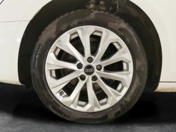 Audi A4 35 TFSI Technik S Tronic [Comfort+Sound] - REVERSE CAM - HEATED 