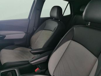 Volkswagen ID.3 Pro Performance 58kWh Family (204 ps) - HEATED SEATS - NAV
