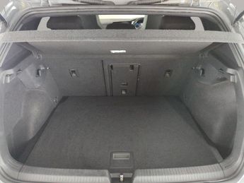 Volkswagen Golf 2.0 TDI GTD DSG (200 ps) - LED - ALCANTARA - HEATED STEERING