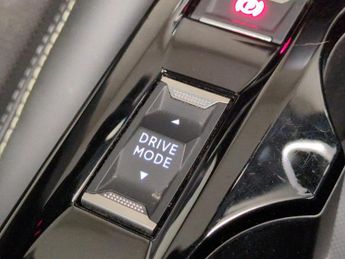 Peugeot 208 1.2 PureTech GT Premium EAT (130 ps) - CARPLAY - PARK ASSIST - L