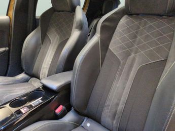 Peugeot 208 1.2 PureTech GT Premium EAT (130 ps) - CARPLAY - PARK ASSIST - L