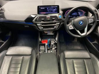 BMW iX3 80kWh Premier Edition (286 ps) - DRIVING ASSISTANT - PARK ASSIST
