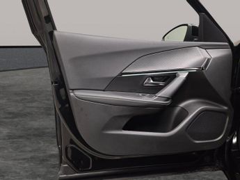 Peugeot E-2008 50kWh GT (7kW Charger) (136 ps) - LED - REVERSE CAM - NAV