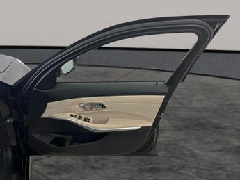 BMW 3 Series 2.0 320i M Sport (184 ps) - LED - HEATED SEATS - ACOUSTIC GLAZIN