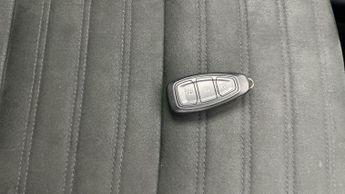 Ford Kuga 2.0 EcoBlue ST-Line AWD (190 ps) - WIRELESS CHARGER - PADDLE SHI