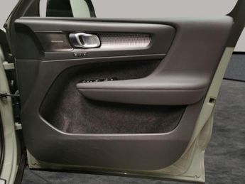 Volvo XC40 Recharge Twin 78kWh Ultimate AWD (408 ps) - SURROUND VIEW - KEYL