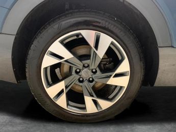 Audi e-tron 55 quattro 95kWh (408 ps) - ADJUSTABLE SUSPENSION - LANE DEPARTU