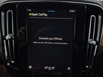 Volvo XC40 Recharge 69kWh Core (231 ps) - BLACK ROOF RAILS - ACTIVE LANE AS