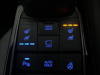 Hyundai Ioniq 38.3kWh Premium SE (136 ps) - LED - REVERSE CAM - NAV