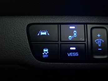 Hyundai Ioniq 38.3kWh Premium SE (136 ps) - LED - REVERSE CAM - NAV