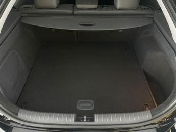 Hyundai Ioniq 38.3kWh Premium SE (136 ps) - LED - REVERSE CAM - NAV